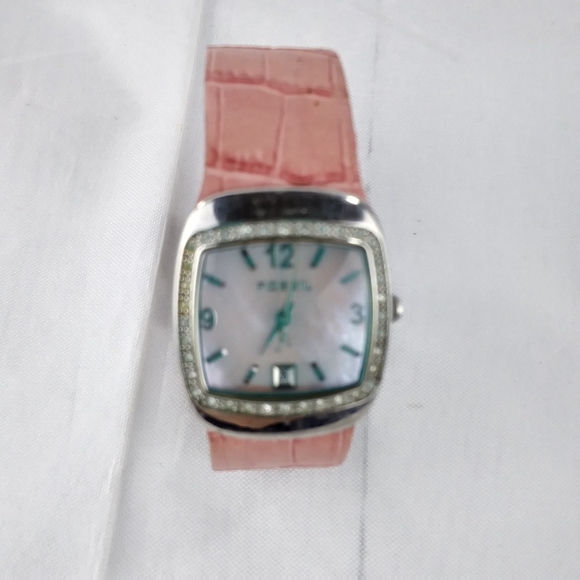 Vtg Fossil Mother Pearl Rhinestone Pink Croc Embossed Leather Wristband Barbie - Picture 2 of 5